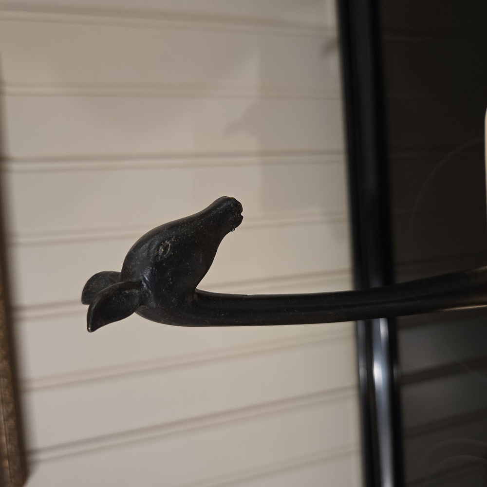 Elegant Black Resin Giraffe - Picture 3 of 4